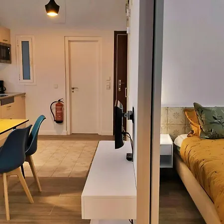 Sant Antoni 3 - Downtown Barcelona. Modern Apartment