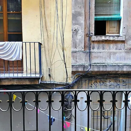 Sant Antoni 3 - Downtown Barcelona. Modern