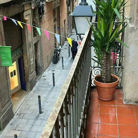 Apartment Sant Antoni 3 - Downtown Barcelona. Modern Barcelona