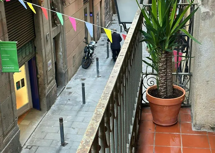 S3.mercat Sant Antoni - Location. Metro L2 Barcelona